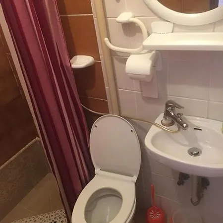 Hostel-sezanalokev Frühstückspension 3*