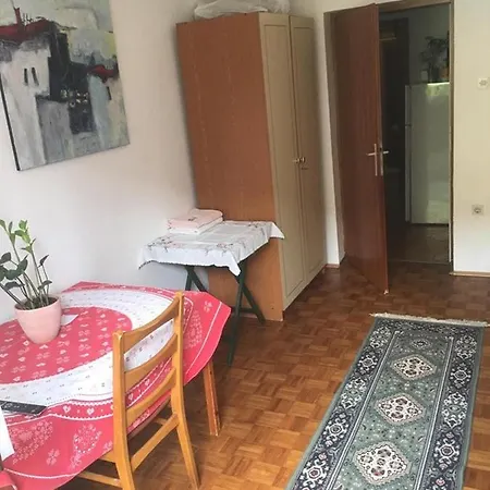 Hostel-sezanalokev Bed & Breakfast Sezana