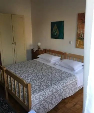 Bed & Breakfast Hostel-sezanalokev