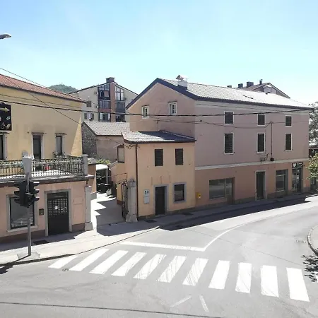 Hostel-sezanalokev Sežana