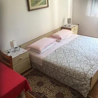 Hostel-sezanalokev Bed & Breakfast