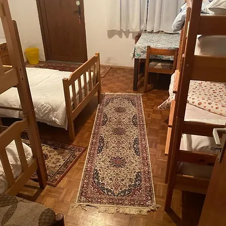 Hostel-sezanalokev Bed and breakfast *