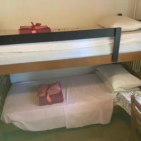 Bed & Breakfast Hostel-sezanalokev