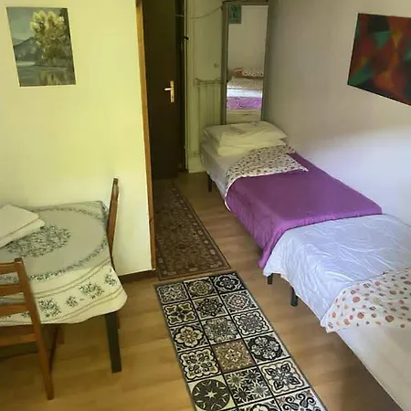 Bed and breakfast Lokev Hostel, Lipica 3*