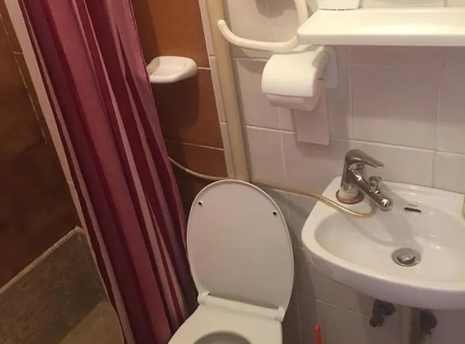 Lokev Hostel, Lipica ベッド・アンド・ブレックファスト 3*