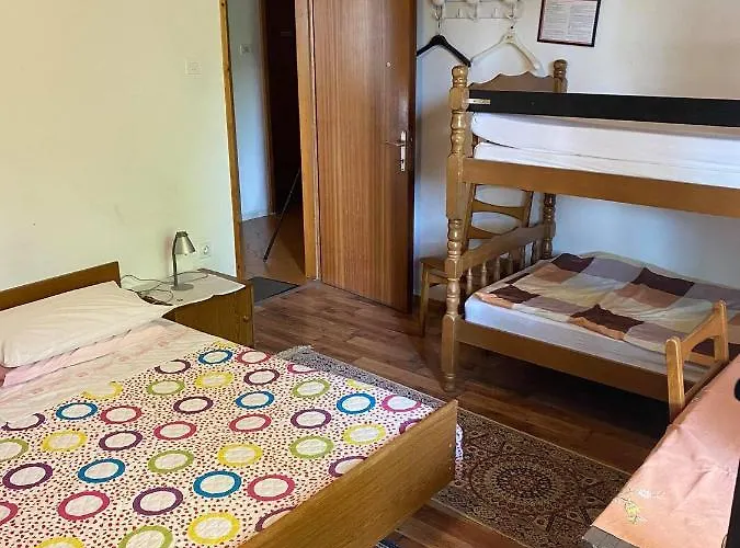 Lokev Hostel, Lipica 3*